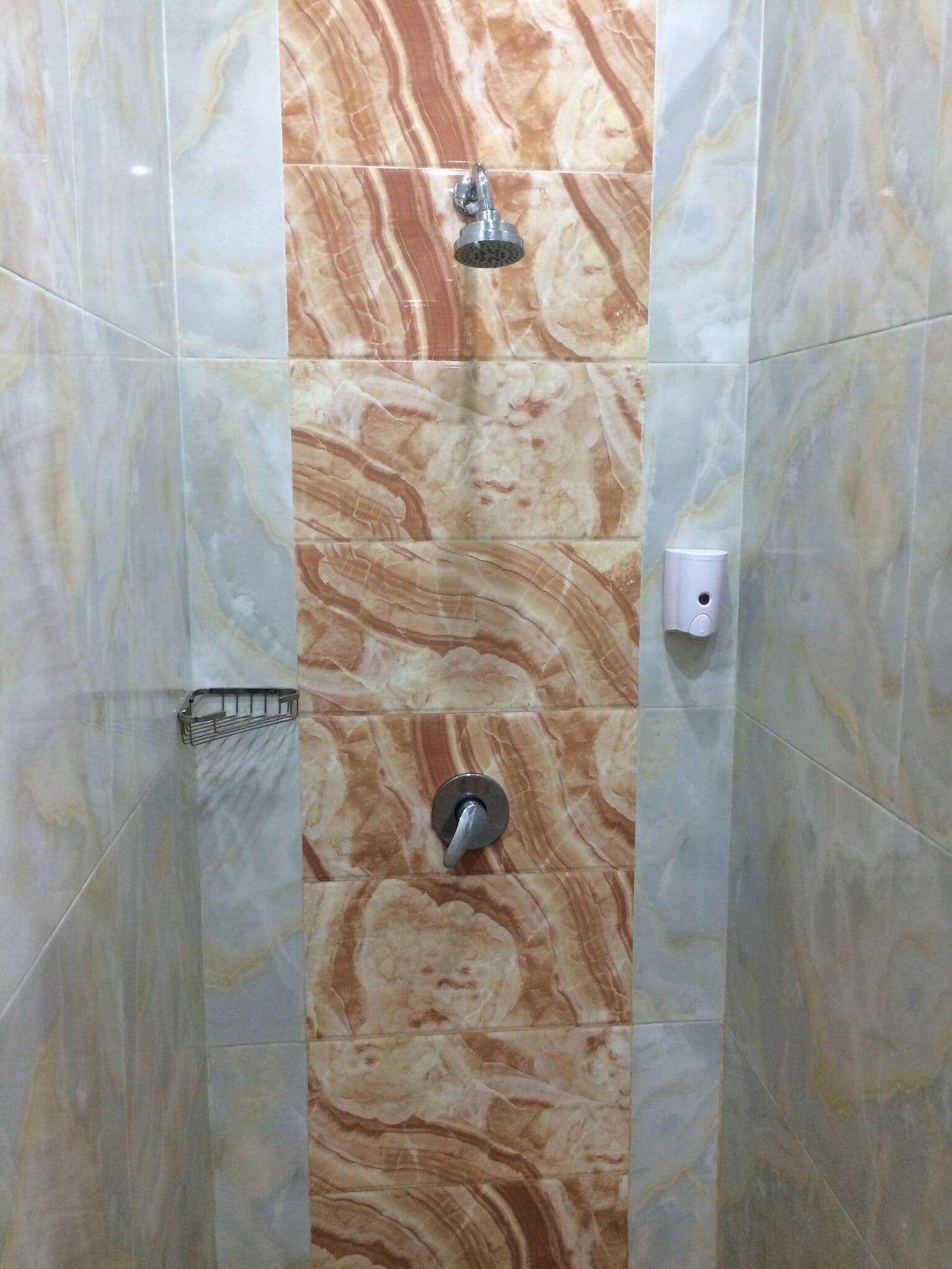 Hotel Oyo 1825 Marcopolo 2*