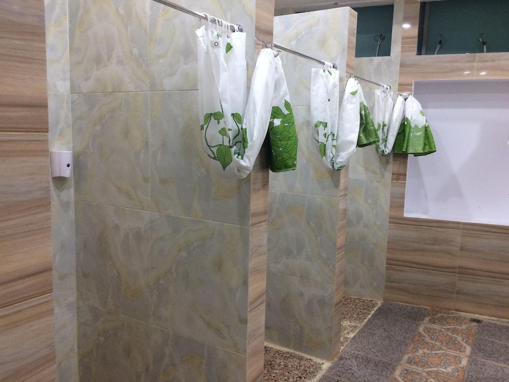 Hotel Oyo 1825 Marcopolo Pekanbaru