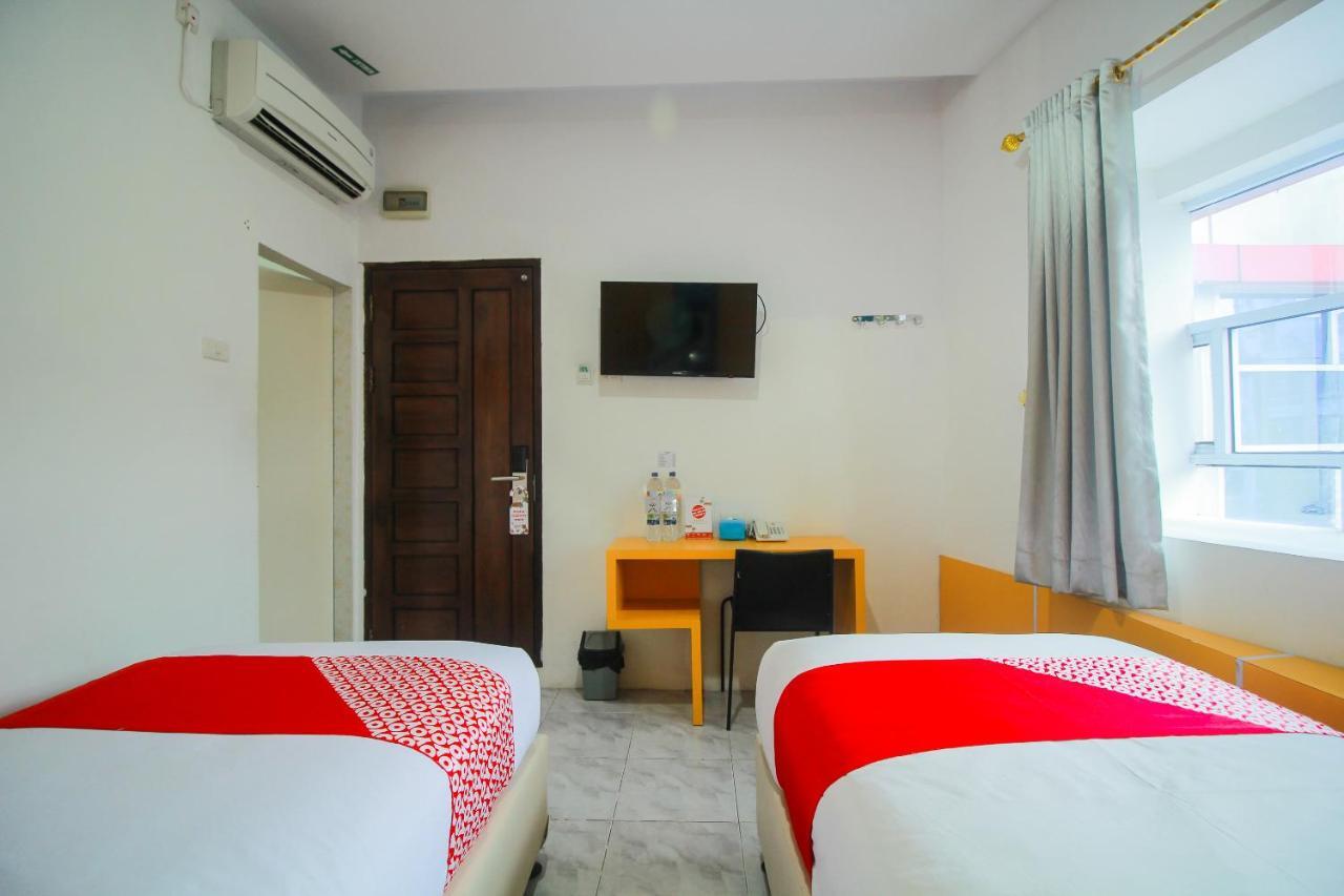 Oyo 1825 Marcopolo Pekanbaru