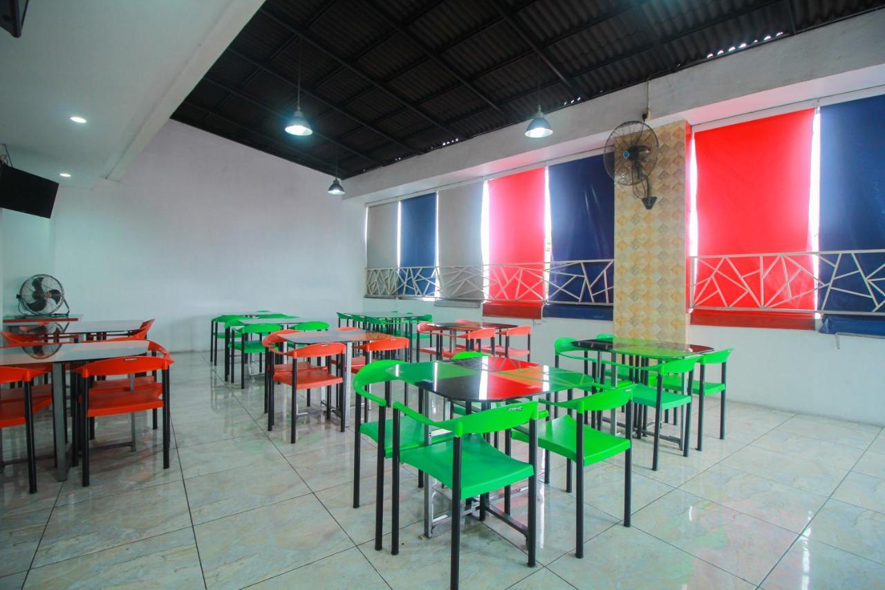 Oyo 1825 Marcopolo Hotel